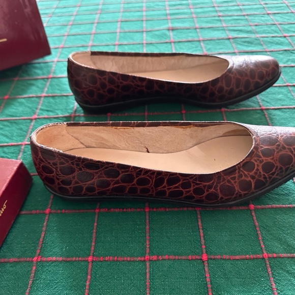Salvatore Ferragamo Strana 7.5 AA faux alligator low wedge pumps brown - Picture 1 of 6